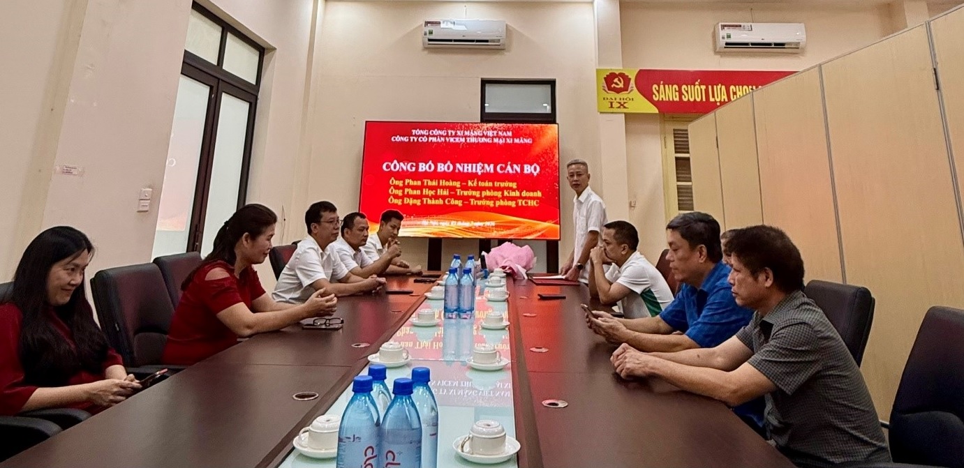 Công ty cổ phần Vicem Thương mại Xi măng công bố các quyết định bổ nhiệm cán bộ